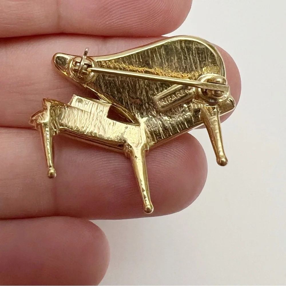 Vintage TRIFARI Grand Piano Goldtone Clear Rhinestone Pin Brooch